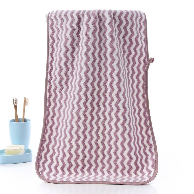 Wholesale Large Sand Free Stripe Hotel Pool Microfiber Beach Towels with Custom Print