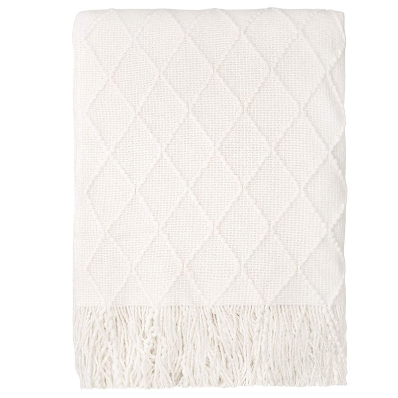 Мягкий акриловый плед с кистями для дивана