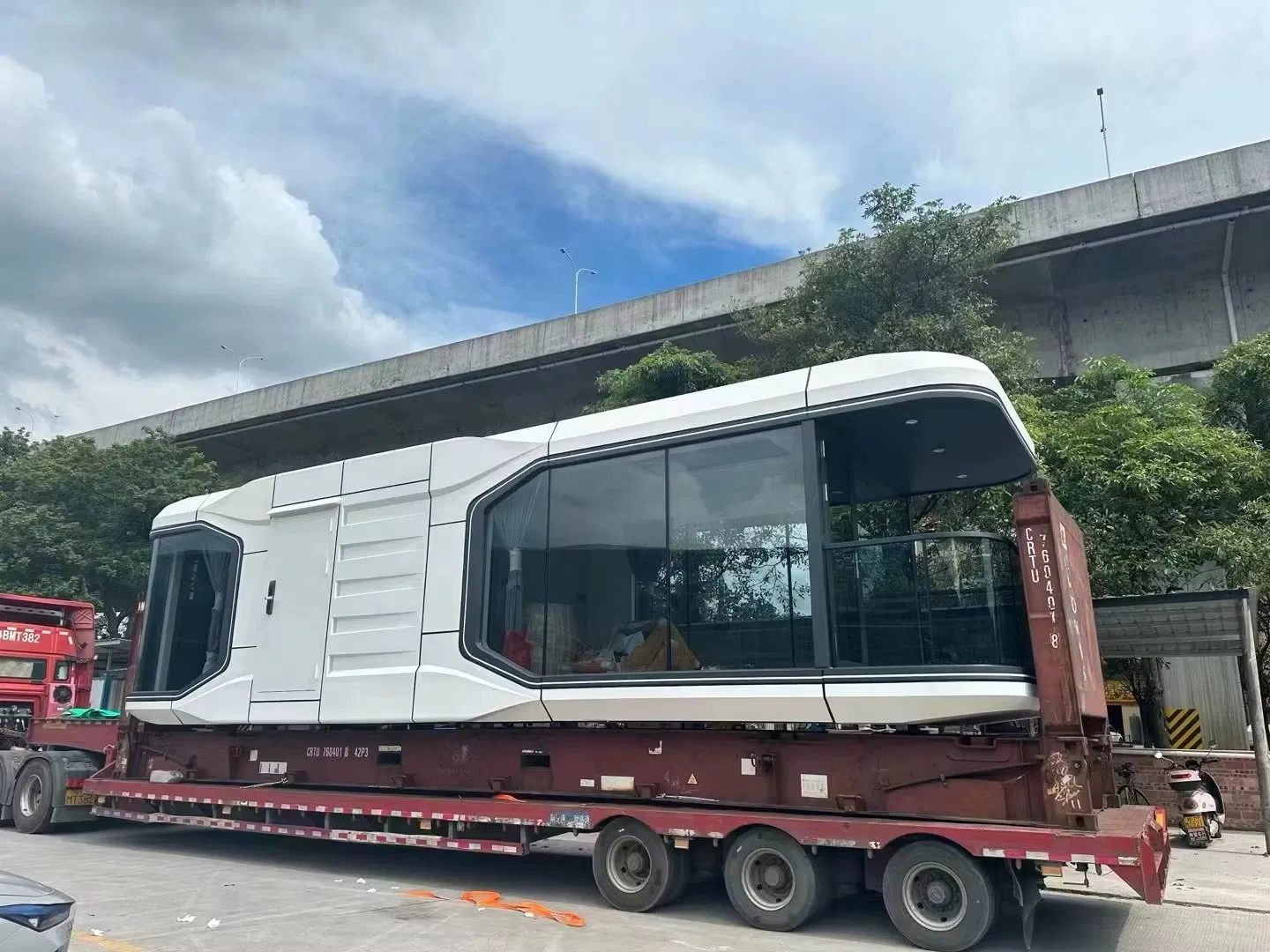 Eco-Friendly Modern Steel Cabin Space Capsule House with Smart System