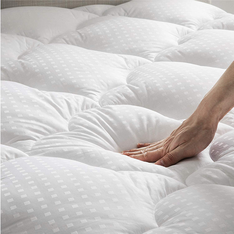 Cotton Damask/Jacquard Quilted Mattress Pad