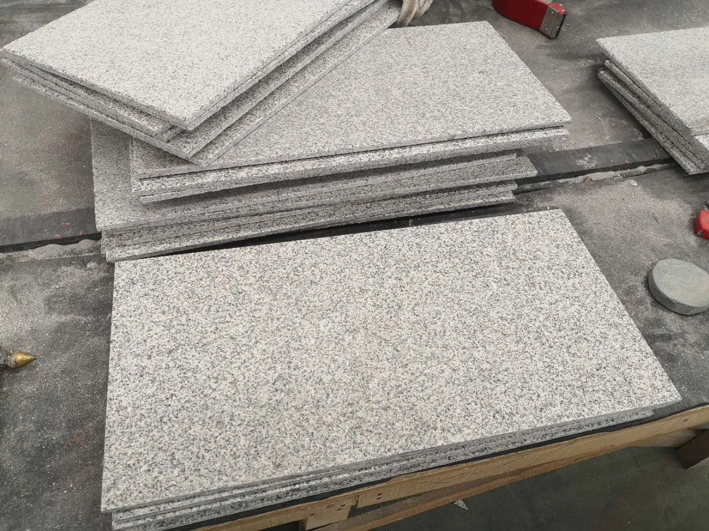 High Quality G603 Light Grey Granite for Wall/ Flooring/ Inside/ Outside Decoration