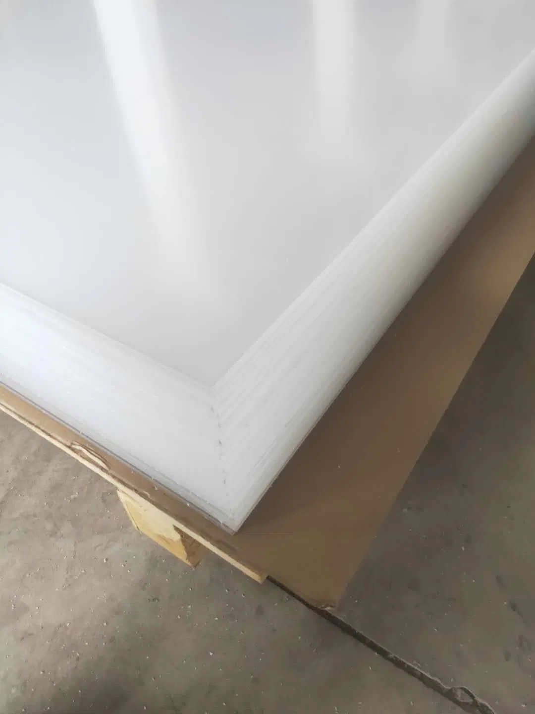 ISO Certified Adverting Field 2.5mm Cast Transparent Sheet Laser Cutting