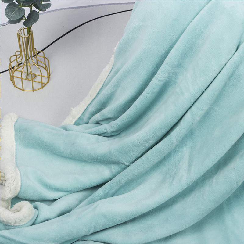 Плед флисовый утолщенный с кастомным принтом