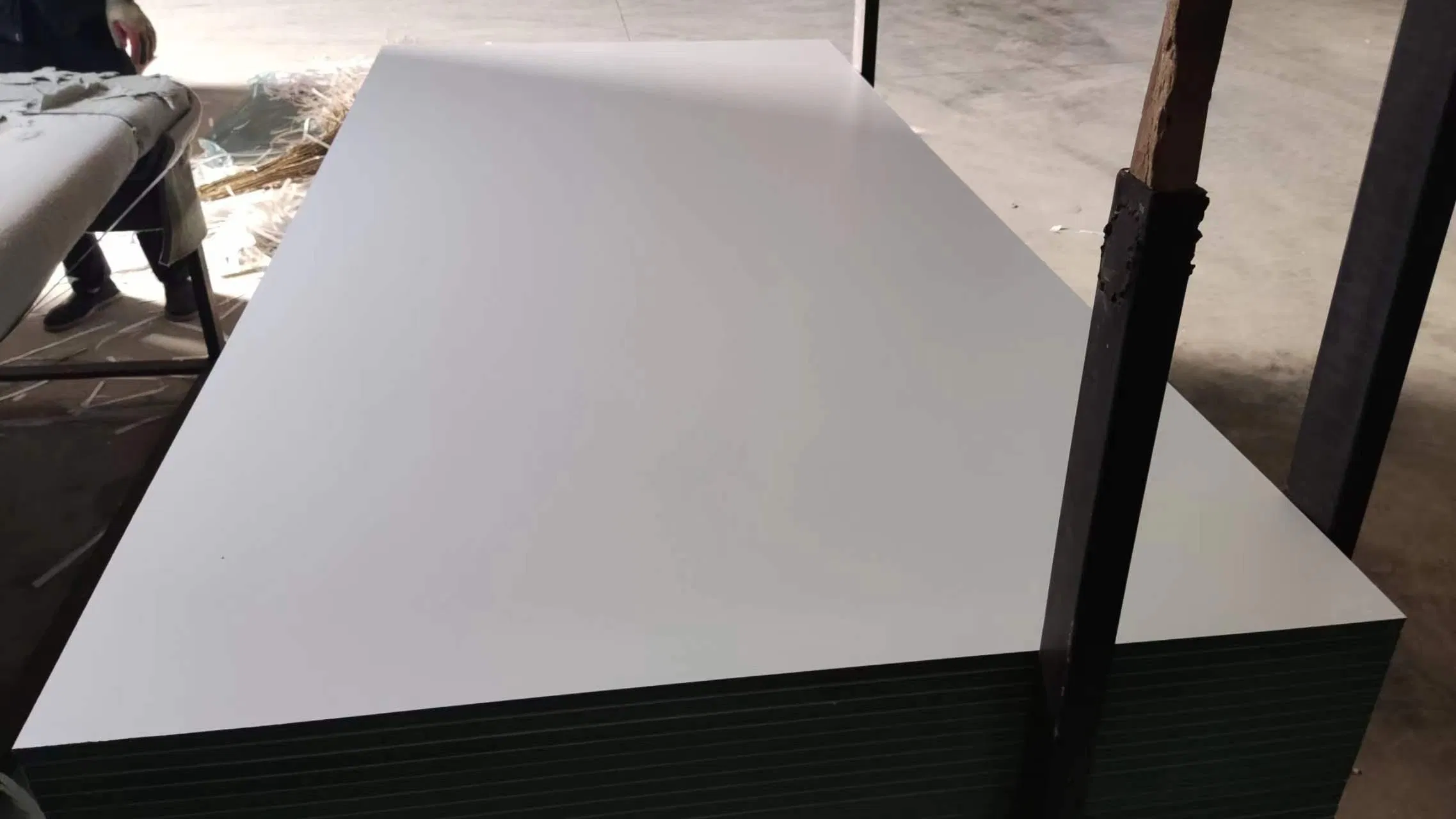 White /Grey/Wood Grain Melamine Particle Board /Plywood /MDF for Home Furniture