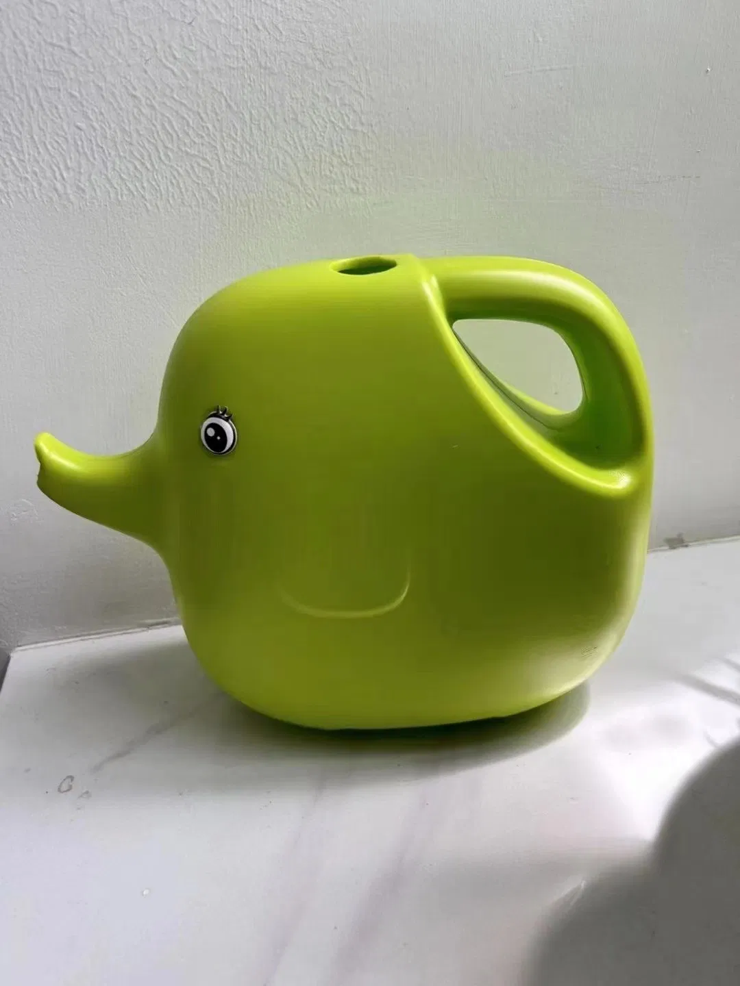 Hot Sale Cute Animal Plastic Outdoor Garden Watering Can for Household