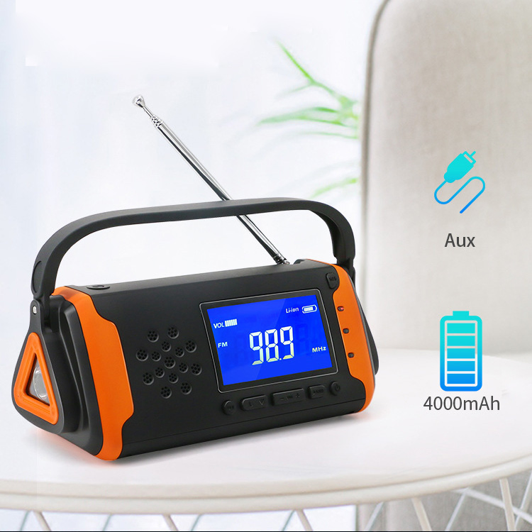 Портативная радиостанция с фонариком и пауэрбанком 4000 мАч