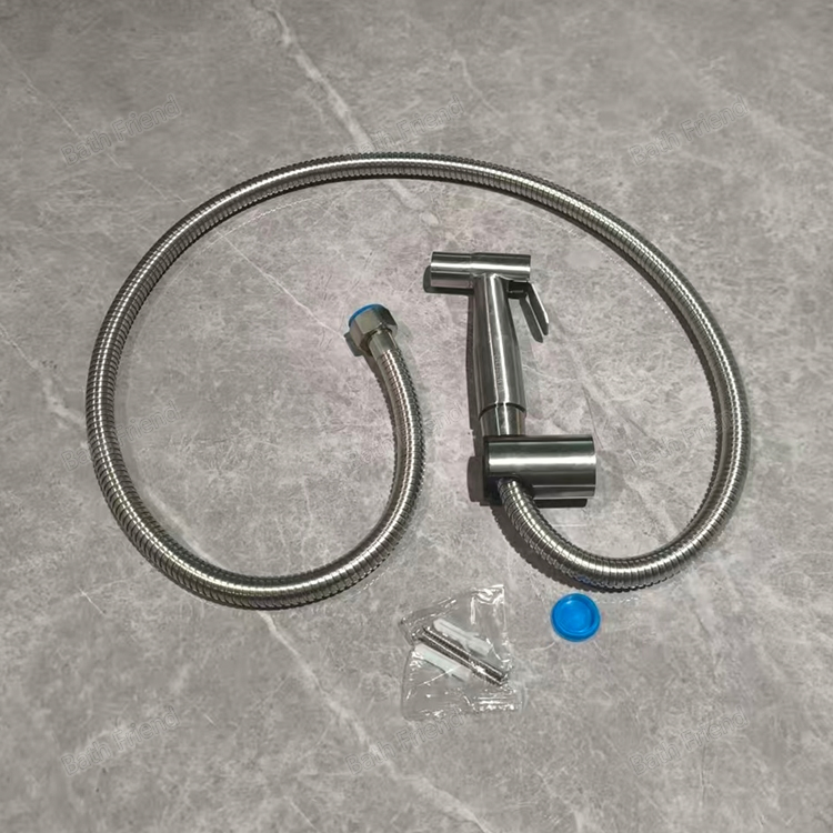 Портативный высоконапорный пистолет-распылитель для биде