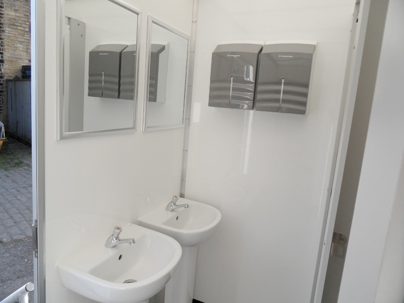 Portable Luxury Container-Style Mobile Toilet, Container-Style Mobile Public Toilet, Mobile Public Restroom