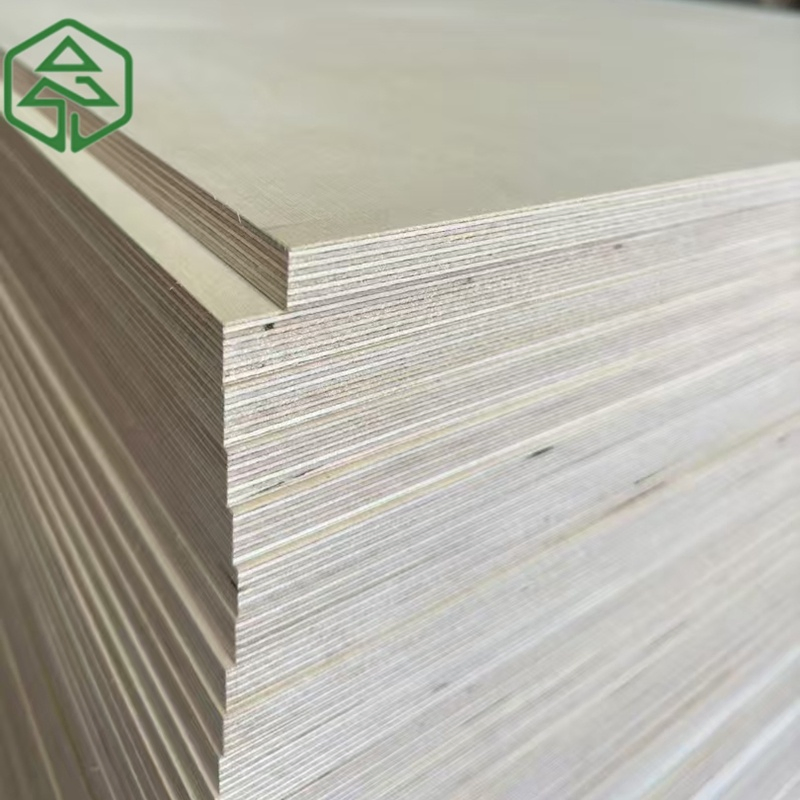 China Wholesale Pine Multilayer Solid Board Faced Commercial Timber Edge-Bonded Birch Plywood Price for Full/Sale/Furniture/Wall Paneling
