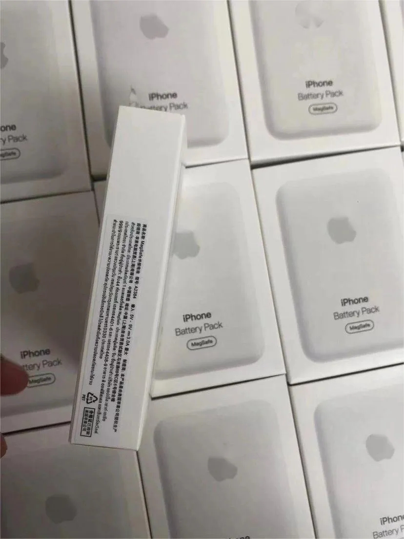 Магнитный Power Bank 5000 мАч с беспроводной зарядкой для iPhone