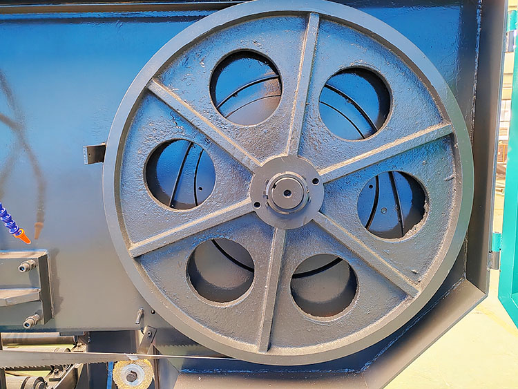 Станок ленточнопильный по металлу