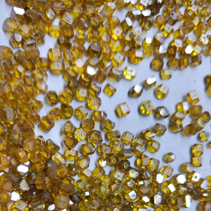 Монокристаллические алмазы 3.0-4.5мм, сорта A, B, C