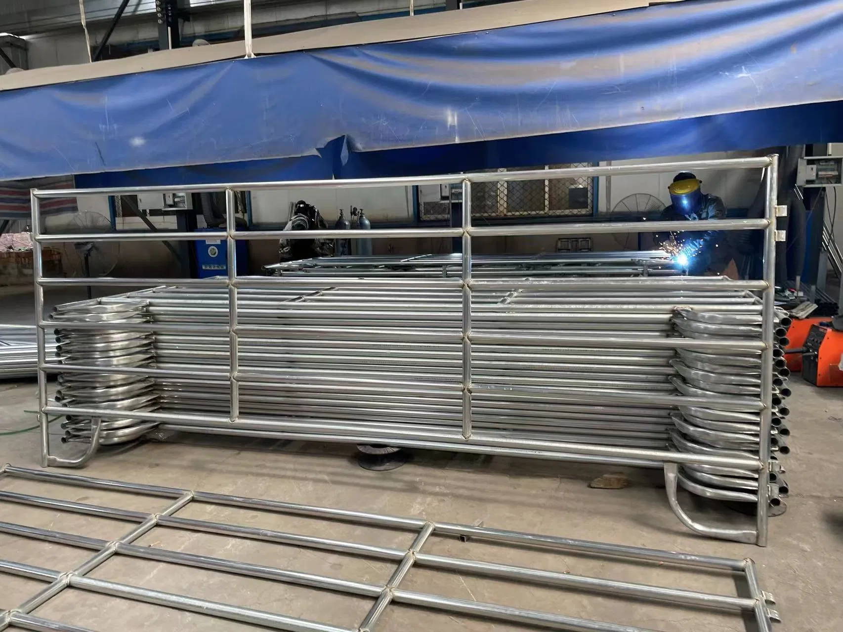 High Quality Australia Standard Galvanized Cattle Corral Livestock Farm Yard Fence Panels