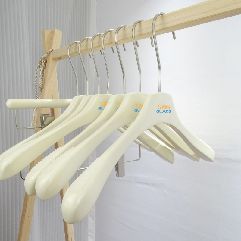 Premium Quality Strong Trouser Hanger Flat Head Custom Solid Wood Non-Slip Hangers for Garment Display