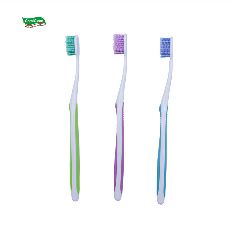 Manufacturer Normal Manual Double Toothbrush Kit Disposable Plastic Toothbrush Soft Medium Bristle