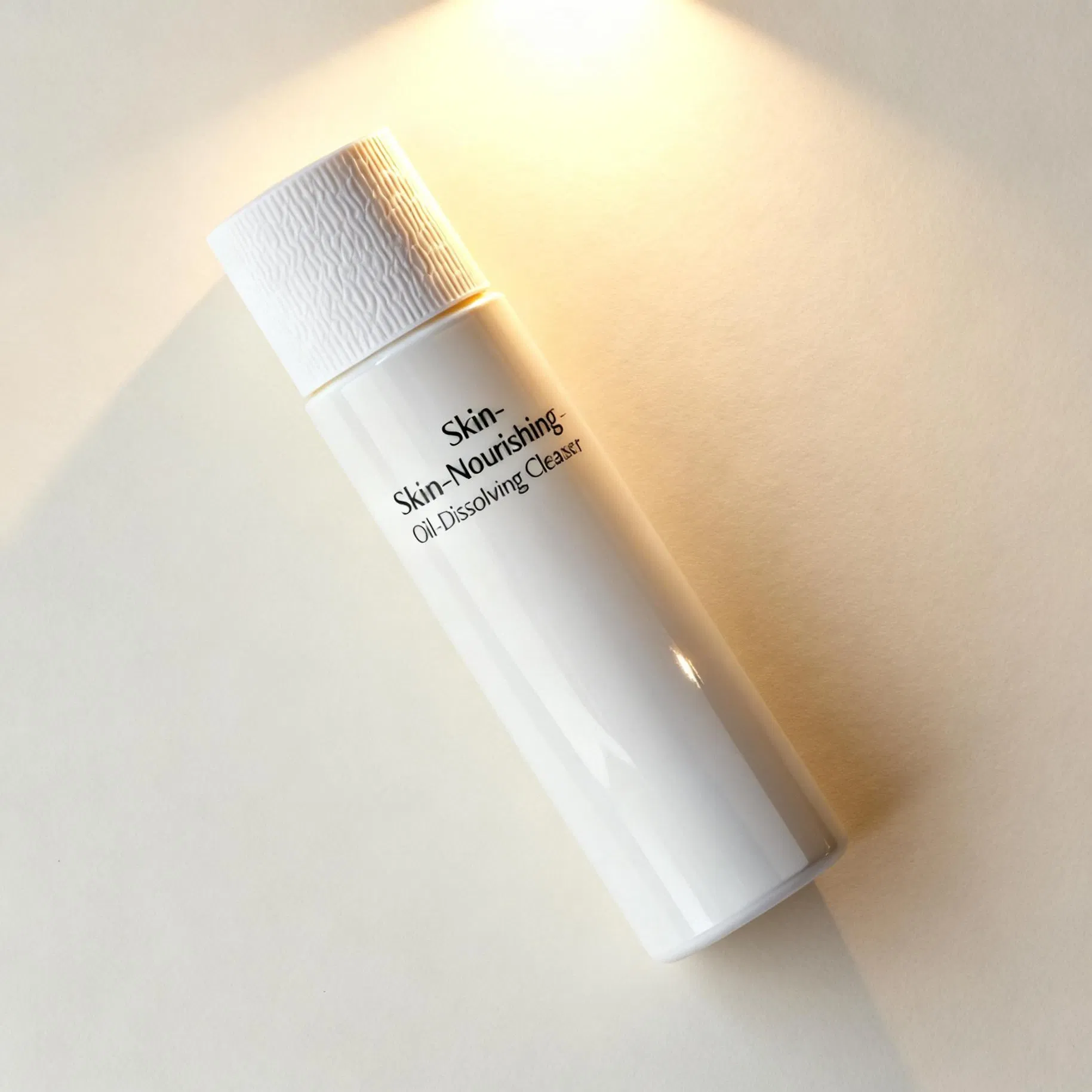 Organic Formula Anti-Pollution and Soothing Face Cleanser with Moringa Seed Oil and Bisabolol for Green Beauty Brands