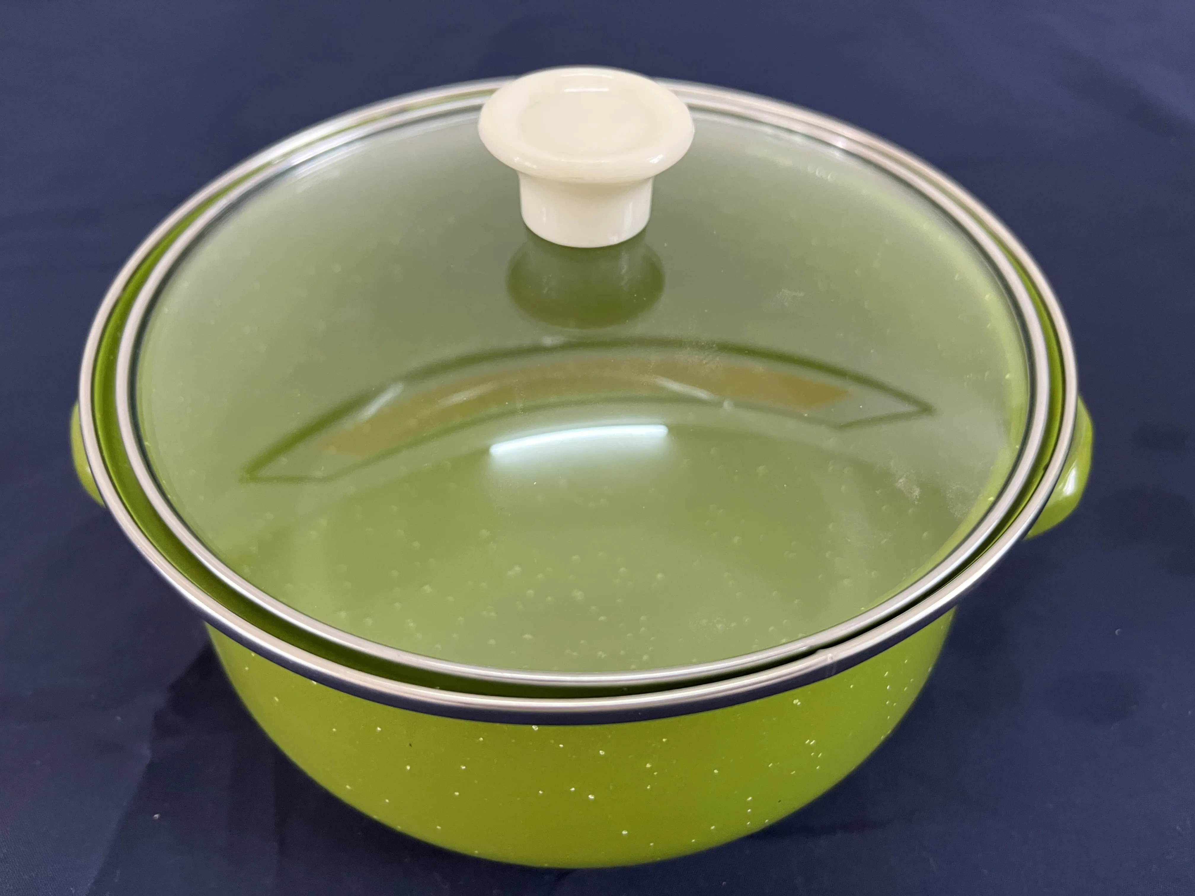 Internal and External Green Enamel Pot with White Spot Glass Lid Can Be Customized