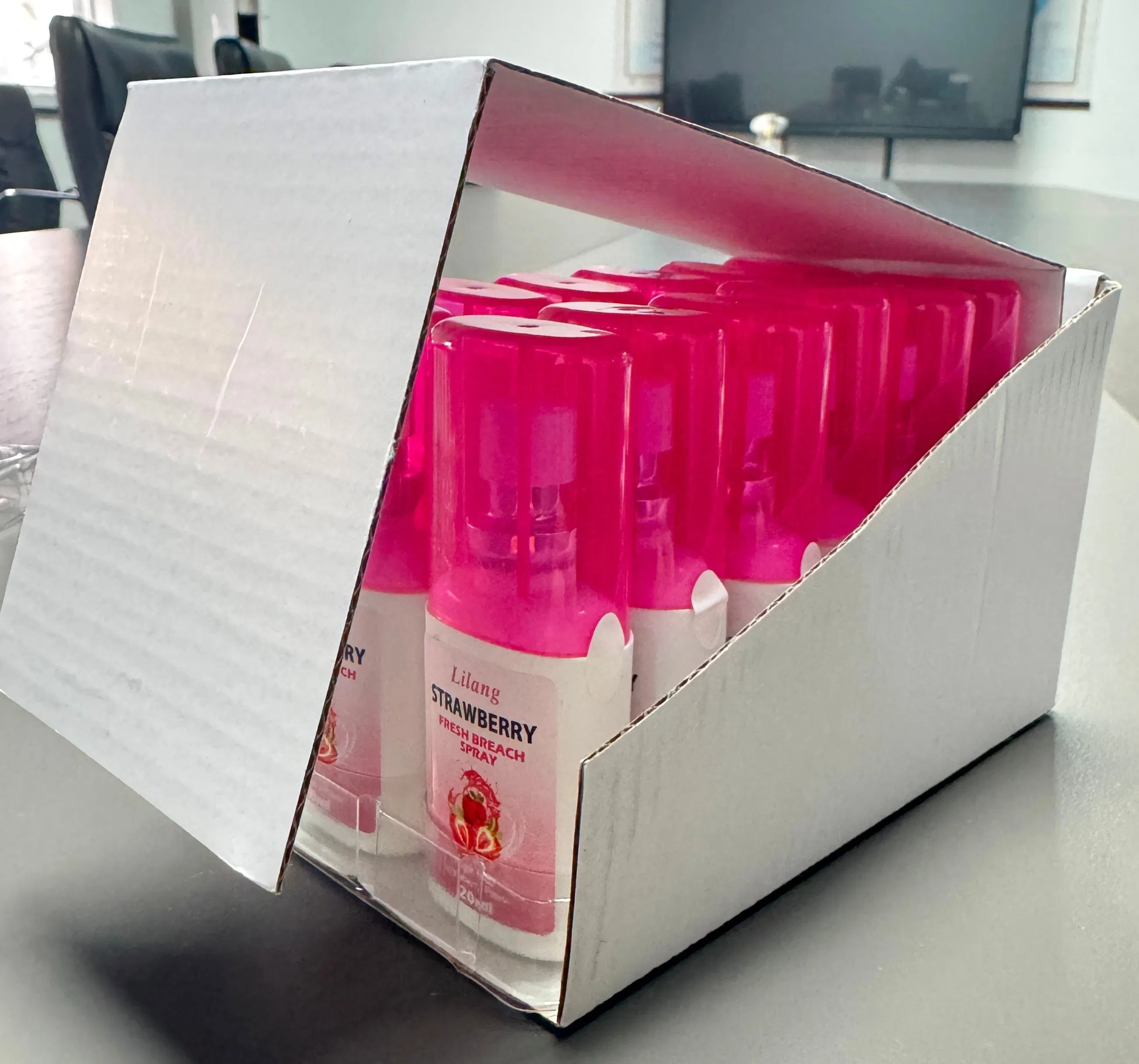 OEM ODM Portable Strawberry Mouth Spray Refreshing Oral Care