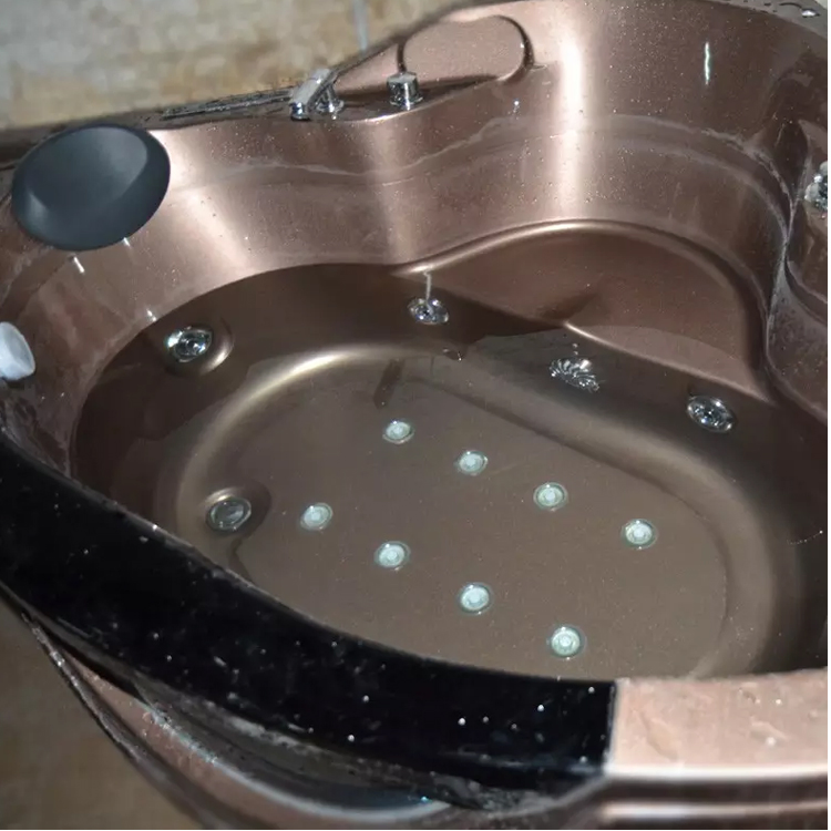 Угловая гидромассажная ванна на 2 человек