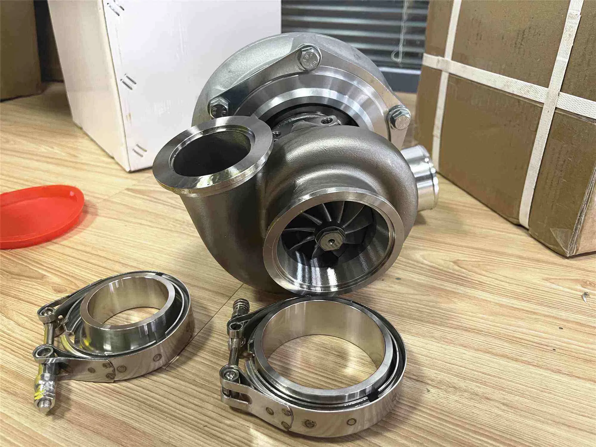 Турбокомпрессор Racing GTX35R с V-Band и a/R 82