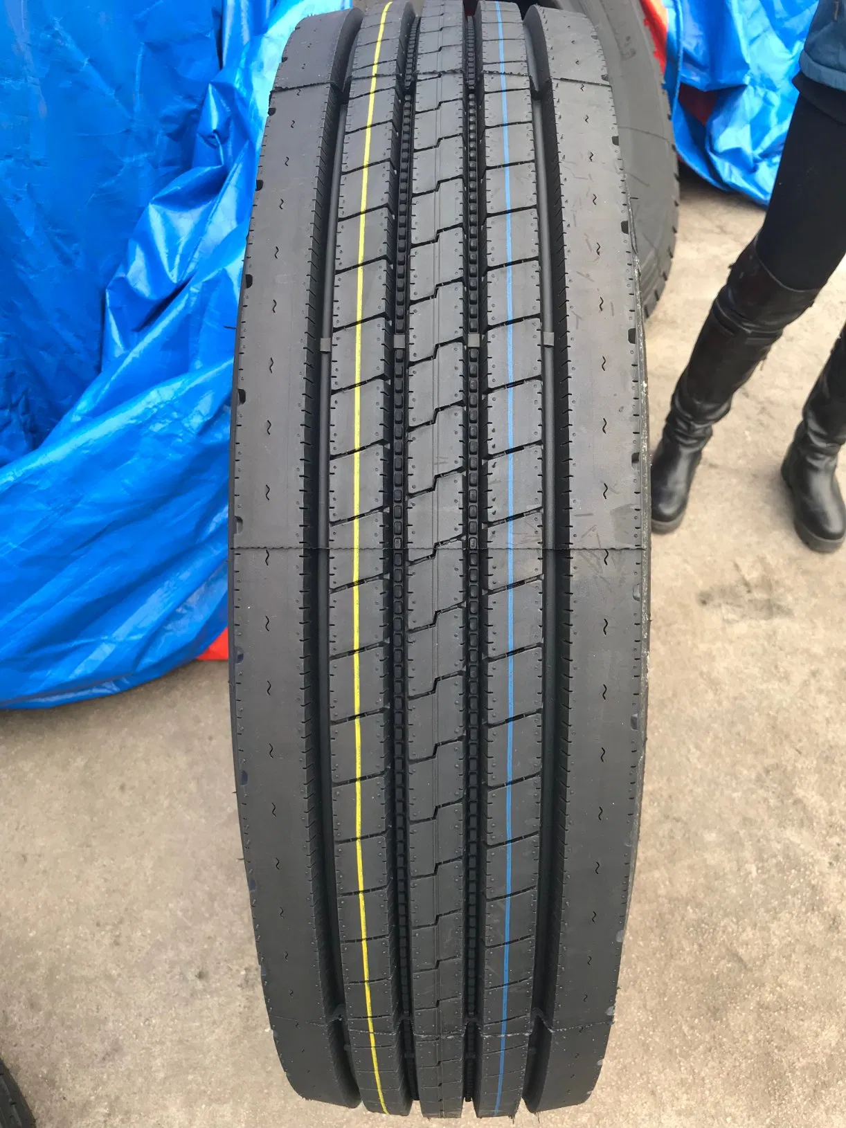 Шина 12R22.5 Constancy для карьерных самосвалов