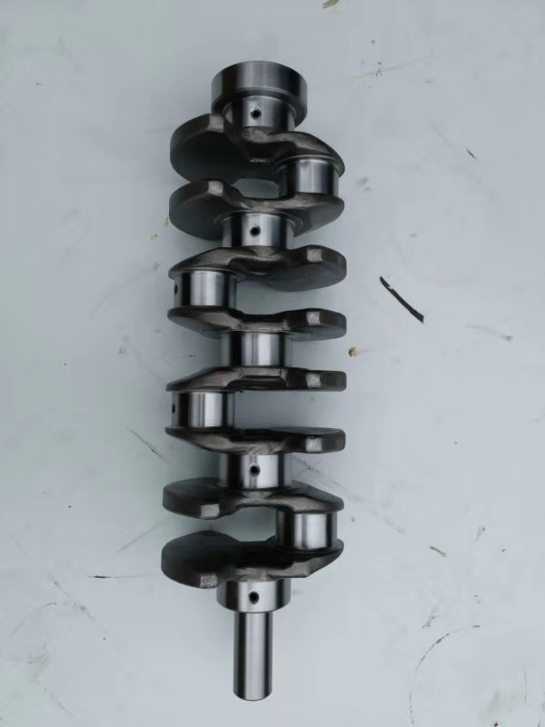 Распредвал 6HK1 для грузовиков и тракторов