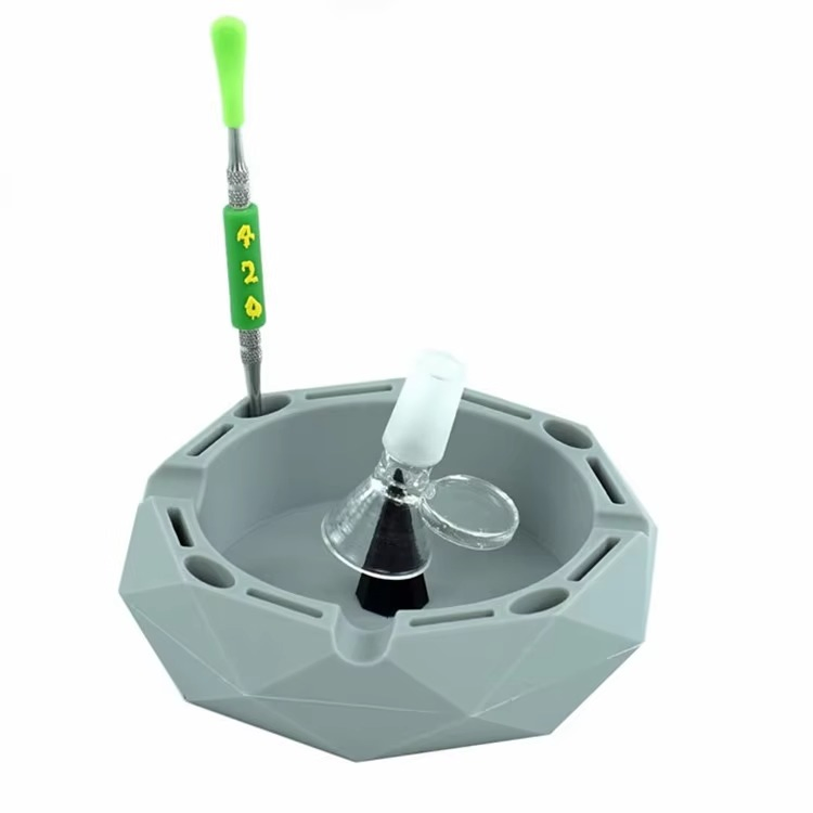 Low MOQ High Temperature Heat Resistant Cigarettes Silicone Ashtray Cigar Ashtray Silicone Ash Tray