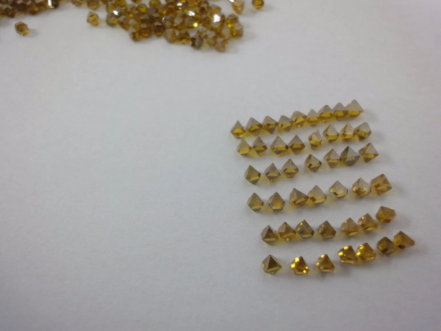 Синтетический алмаз октаэдр для промышленности