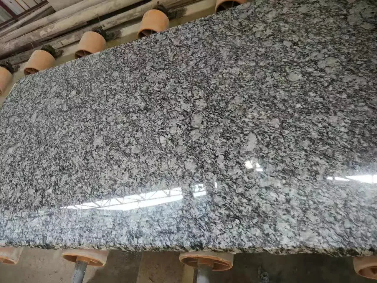 China Sea Wave Spray White Granite G4118 Granite Slab