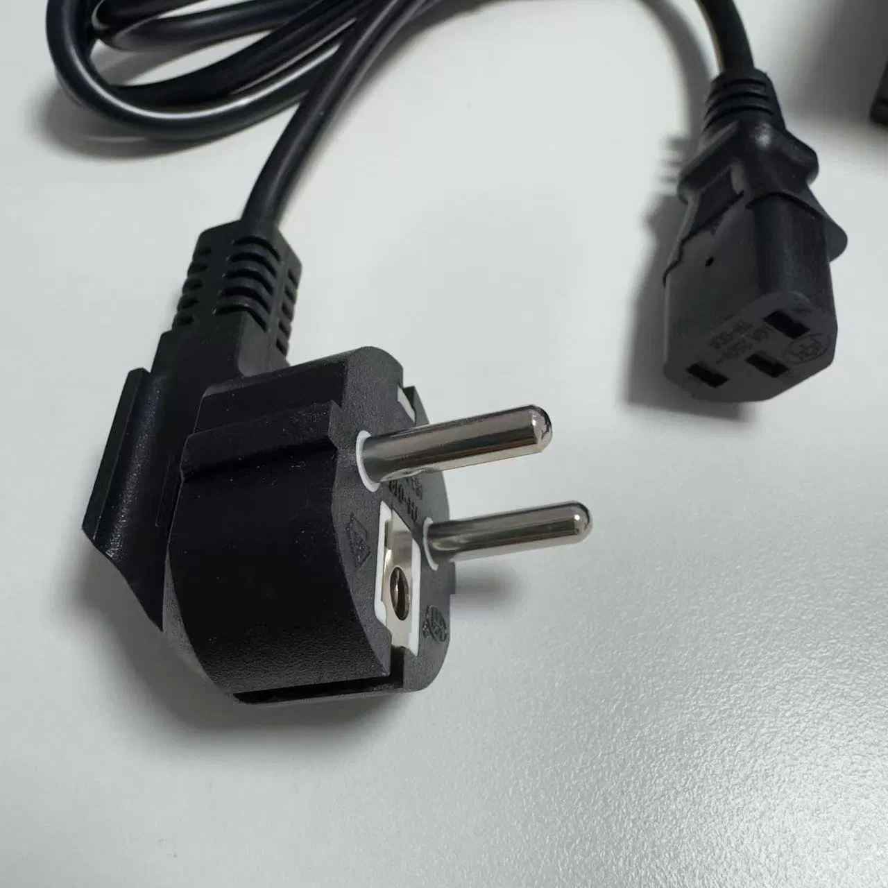 2025 Electric Bike E-Scooter 60V 7A Sans Battery Charger 47-63Hz