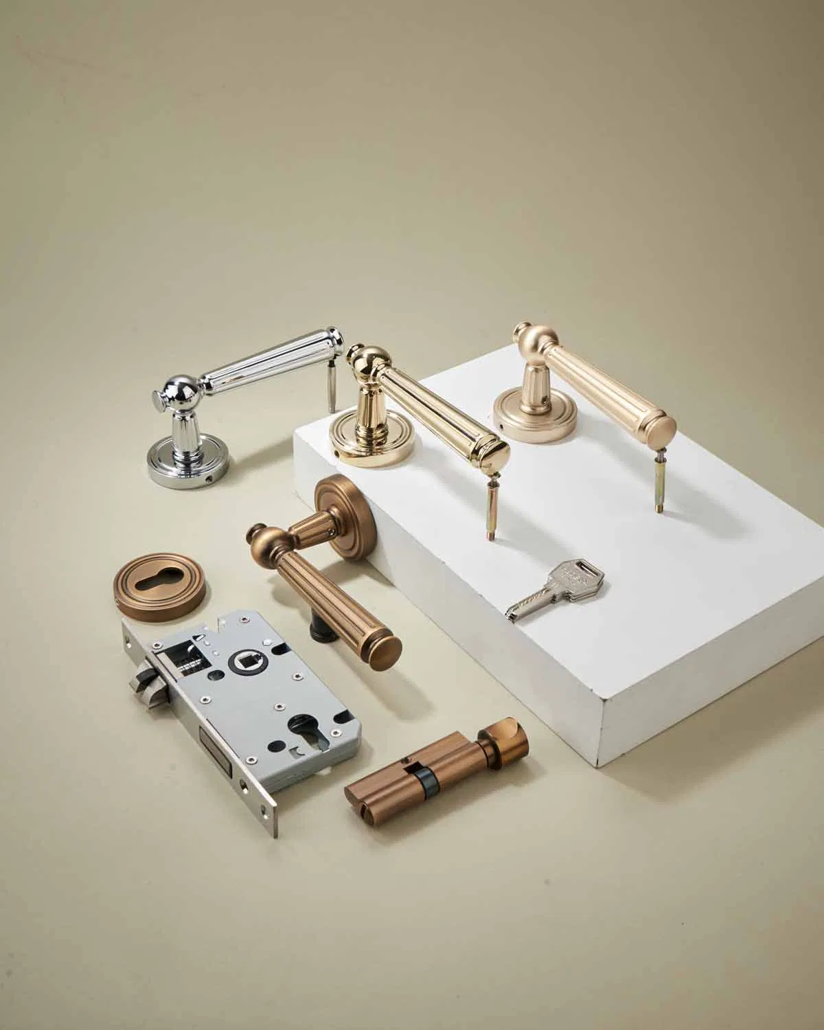 Premium Heavy-Duty Door Lock with Elegant Design Features