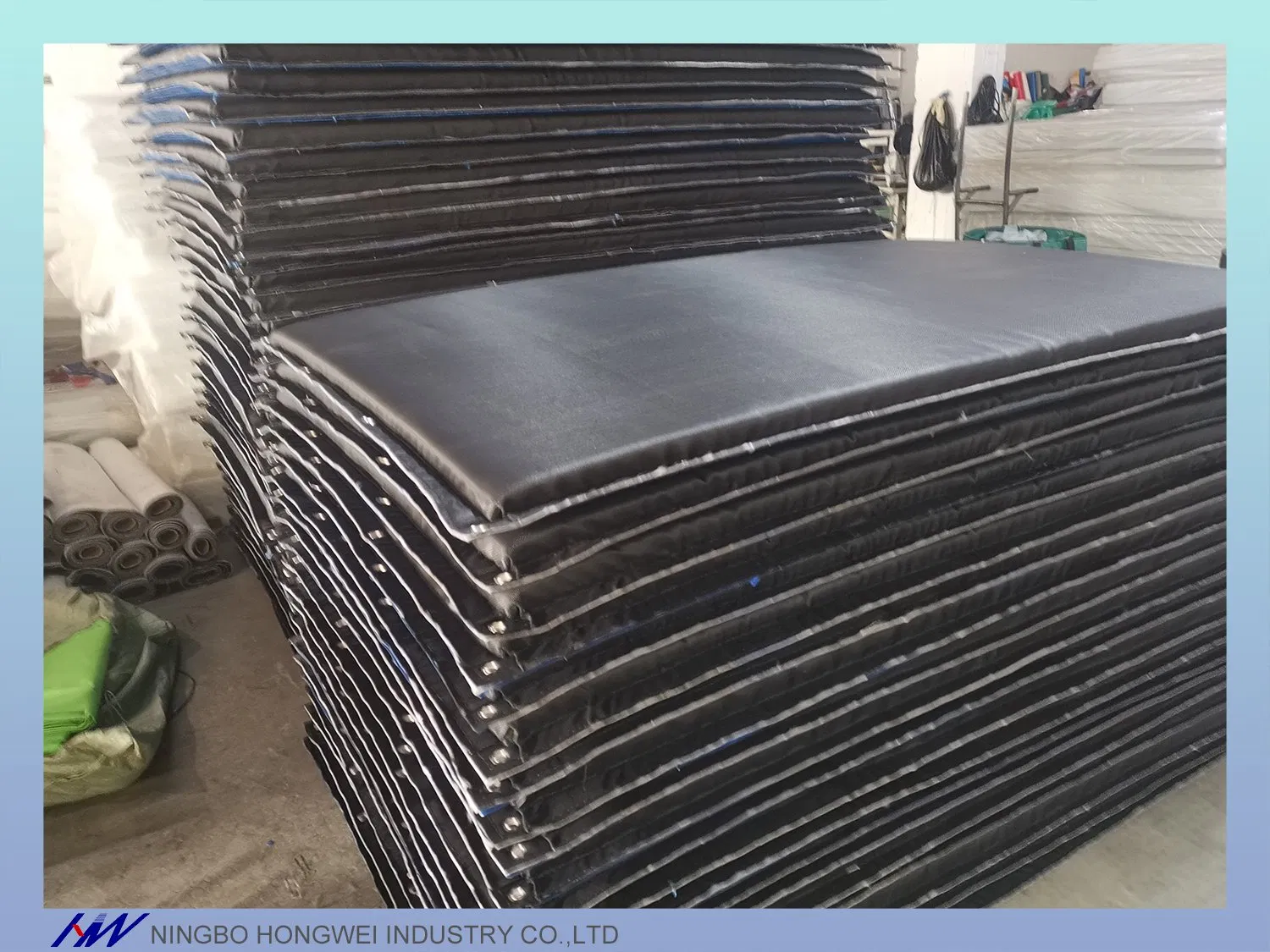 High Strength fireproof fiberglass soundproof blanket for studio concert noise insulation plank pvc sound barrier