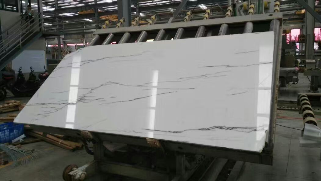 Мраморная плитка Carrara Statuario White для ванной