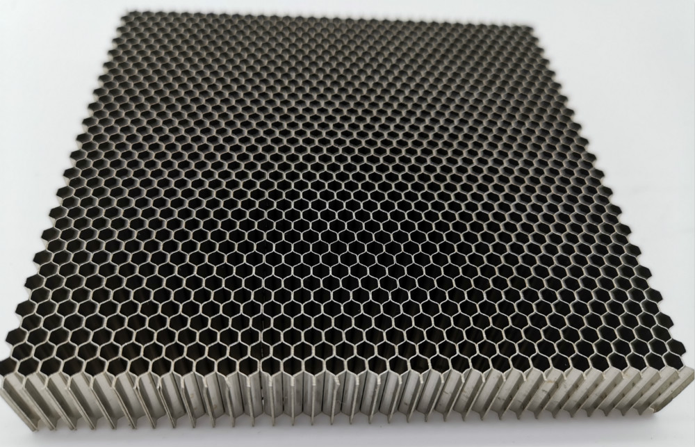 Thermal-Insulating Aluminum Honeycomb Core 25mm Thickness for Curtain Wall Filler