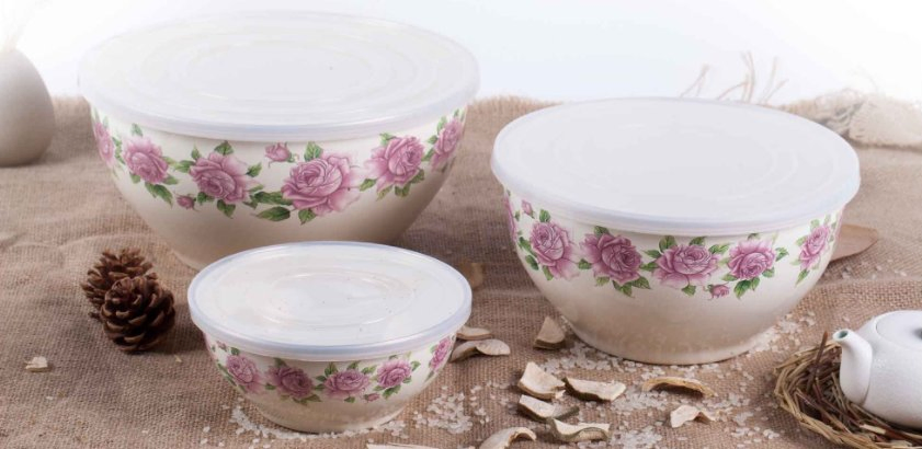 Three-Piece Set of Enamel Foot Bowls