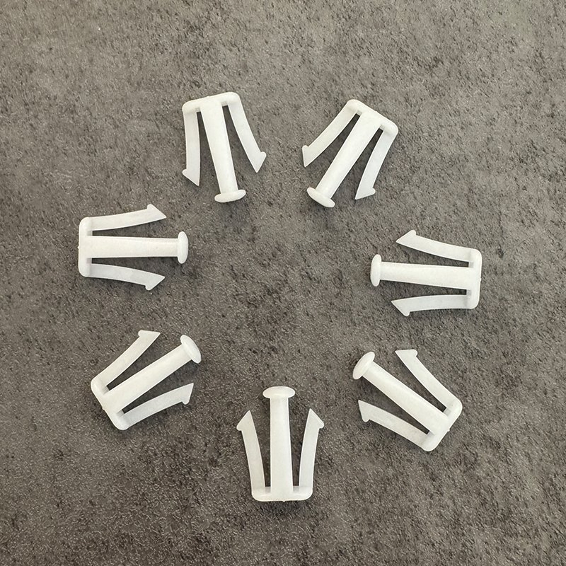 Wholesale High Quality Track Accessories Crown Shape Plastic Curtain Hooks