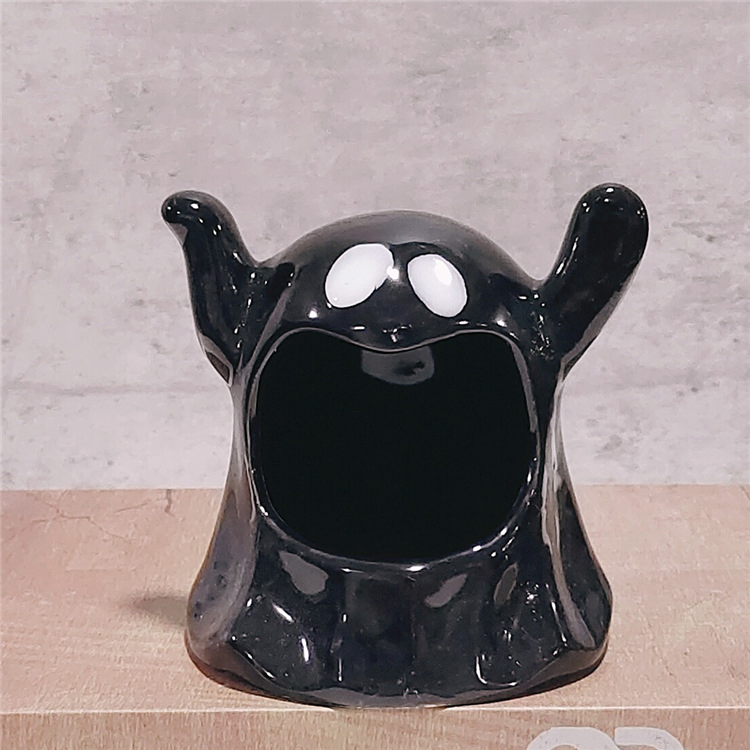 Cute Ghost 10*11*6.5cm Ashtray Ceramic Premium DAB Tool Feeling Creative Niche Gifts Smoking Accessories