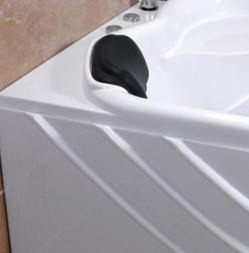 Угловая акриловая ванна с гидромассажем