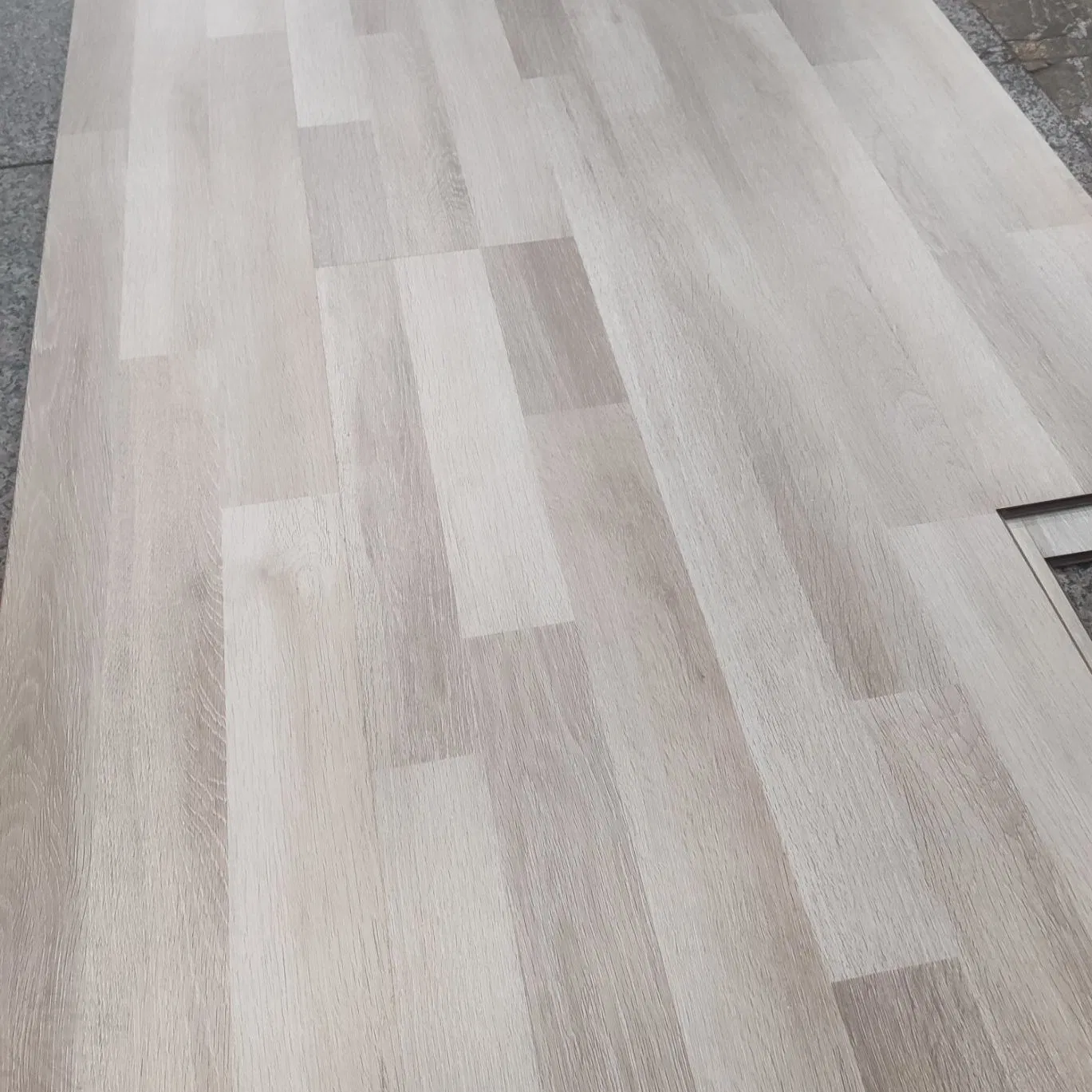 8mm 9mm 10mm 12mm HDF/MDF Handscraped Wood Laminate Flooring