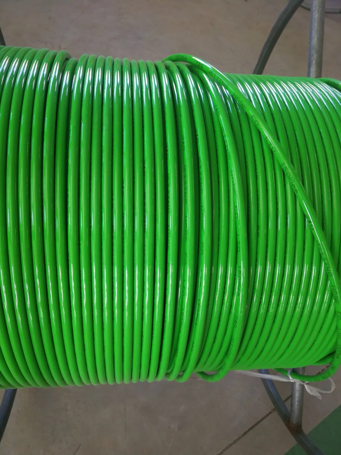 Гибкий армированный шланг PTFE со стальной оплеткой