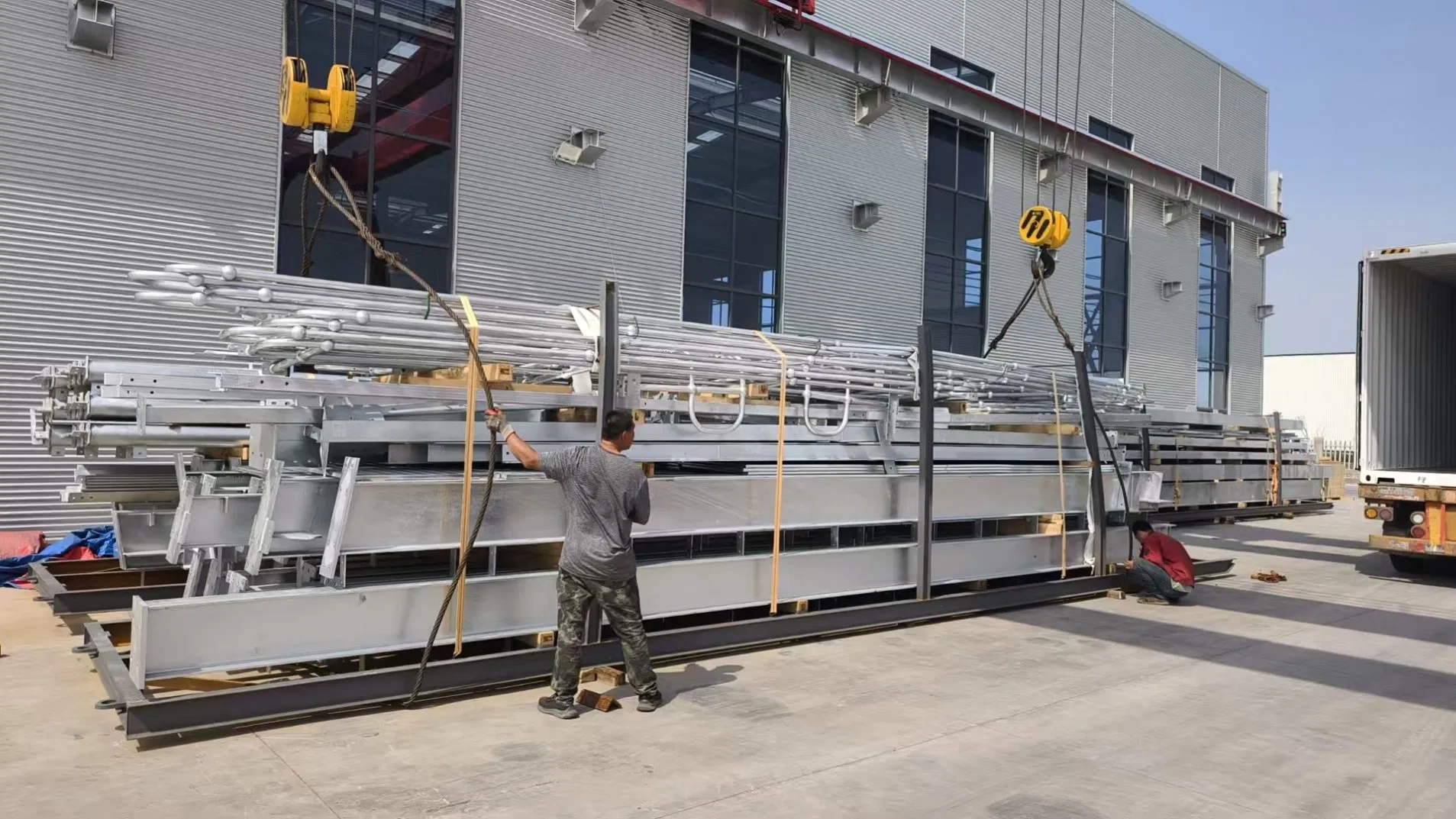 Ready to Bolt up Universal Steel Columns Ucs and Beams Ubs Pre-Drilled Hot DIP Galvanised for Fast Installation