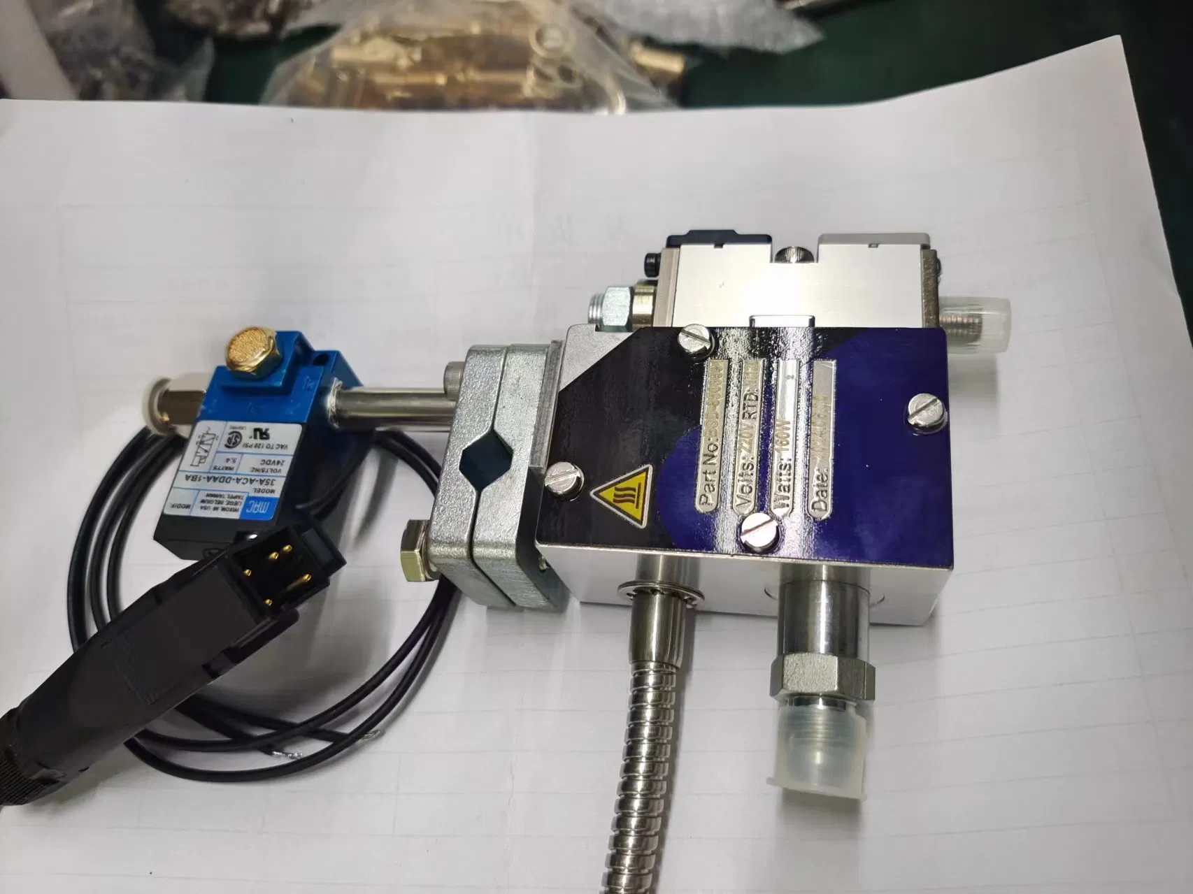 8503591 Hot Melt Glue Gun for Versatile Adhesive Applications