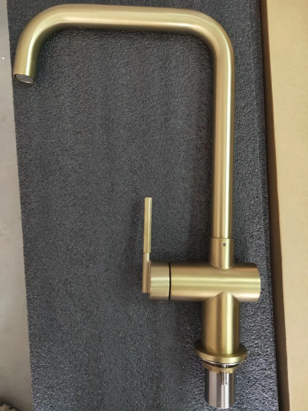 Wholesale PVD Brushed Gold Cupc Kitchen Brass Faucet&Tap with Sedal Cupc Cartridge