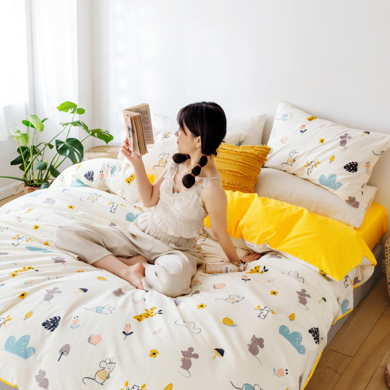 Natural Cotton Simple European Style Bed Quilt Bedding Comforter Sets Luxury Cotton Bedding Set with Bedsheet