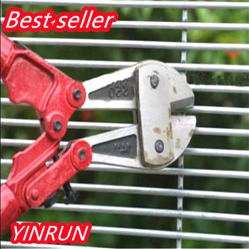 Yinrun Green Powder Coated Galvanized 358 Wire Mesh Fence for Road/Railway/Freeway