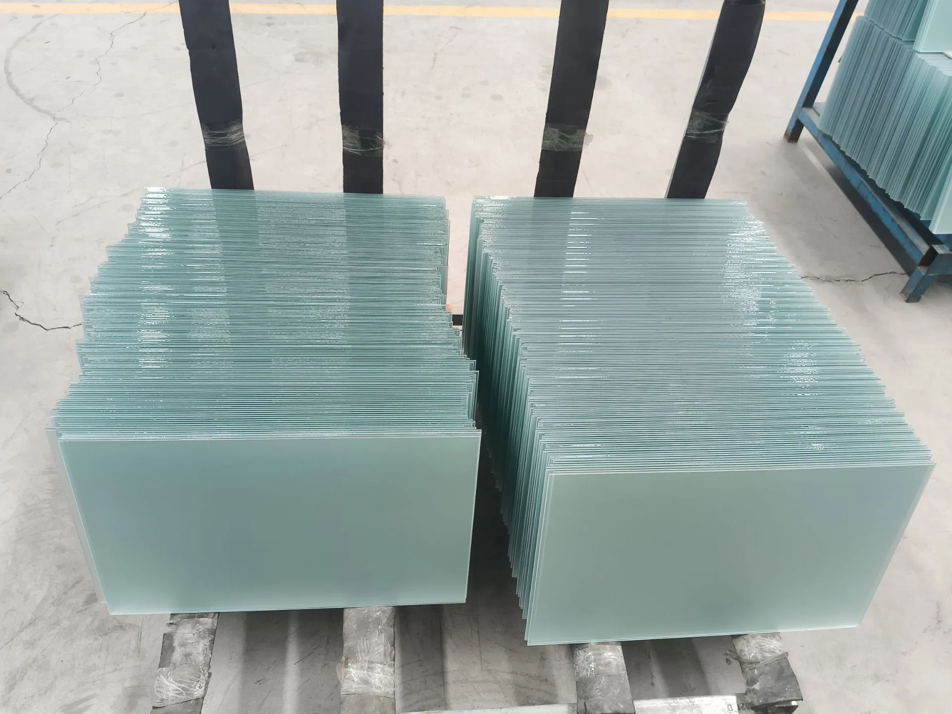 3mm 4mm 5mm 6mm 8mm Polished Clear and Grey Louver Float Glass