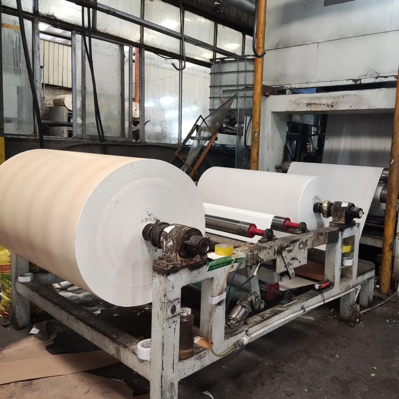 Hot Press Melamine Impregnated Paper Melamine Coating Paper Laminate Flooring