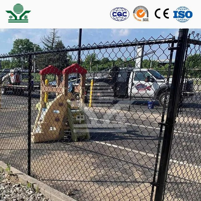 Zhongtai Black Decorative Chain Link Fence China Manufacturers Garden Stadium Chain Link Fence 35mm X 35mm Stadium Fence Net