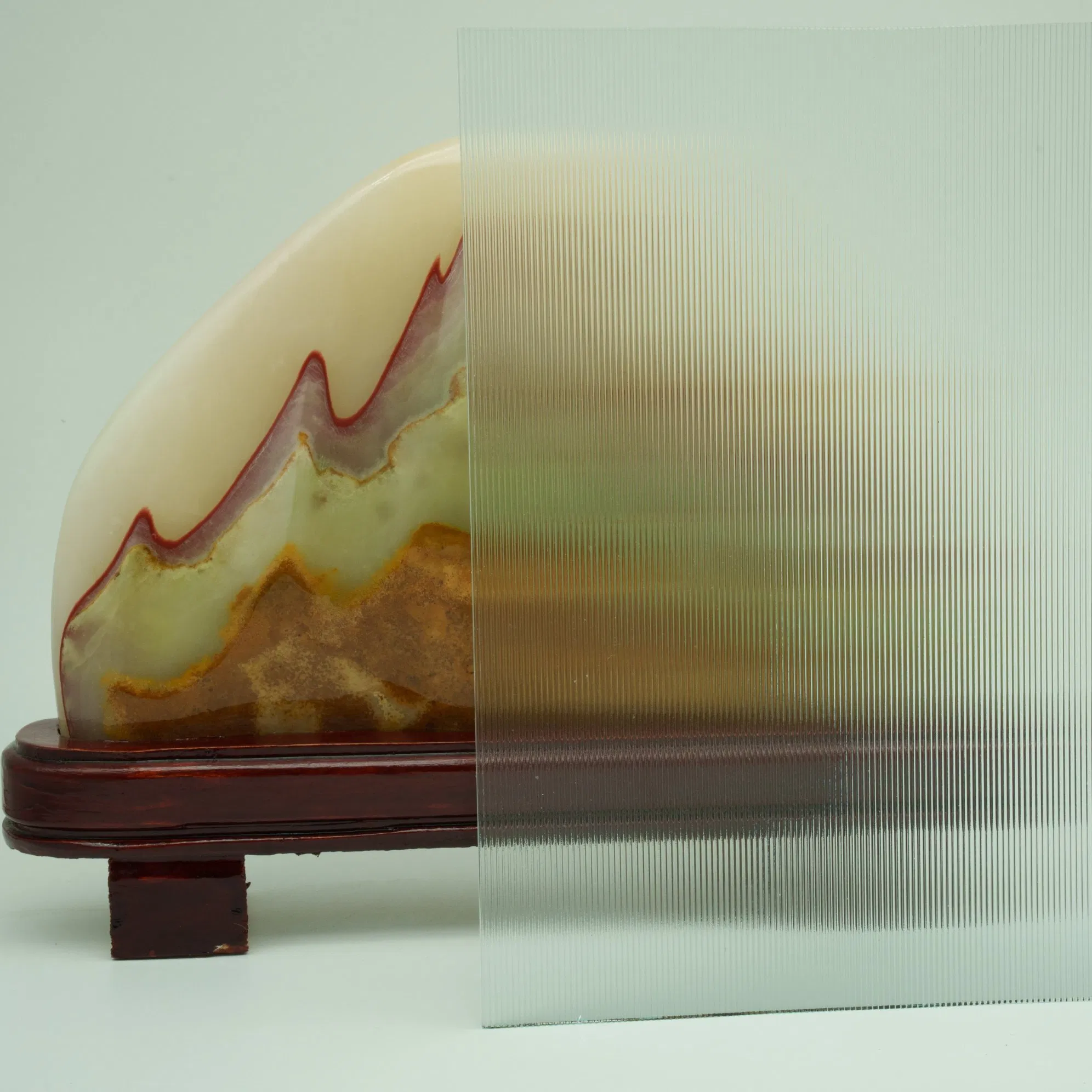 2mm Factory Price Tinted/Ultra Clear Temperable Pattern Glass for Table