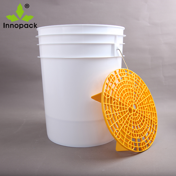 Full Capacity 21kg Car Wash Plastic Bucket with Screw Gamma Lid and Grid